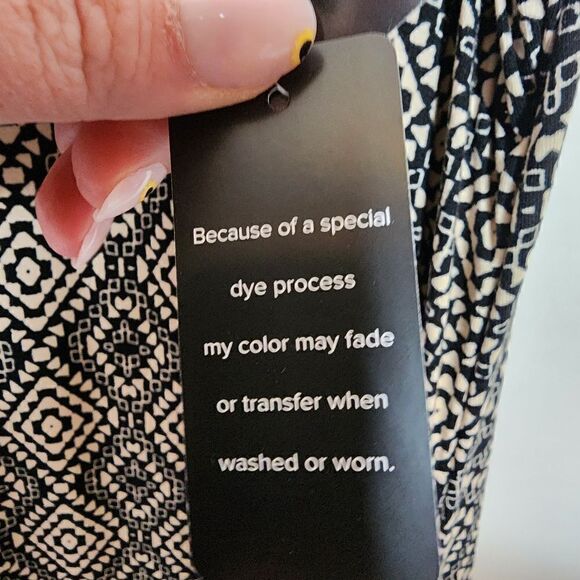 6X 30W Torrid Black Tan Ditsy Tribal Print Maxi Dress Slit Super Soft Stretch NW - Picture 4 of 7